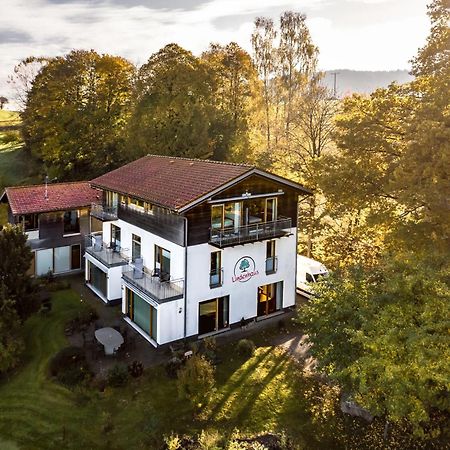 ホテル Lindenhaus ツヴィーゼル エクステリア 写真