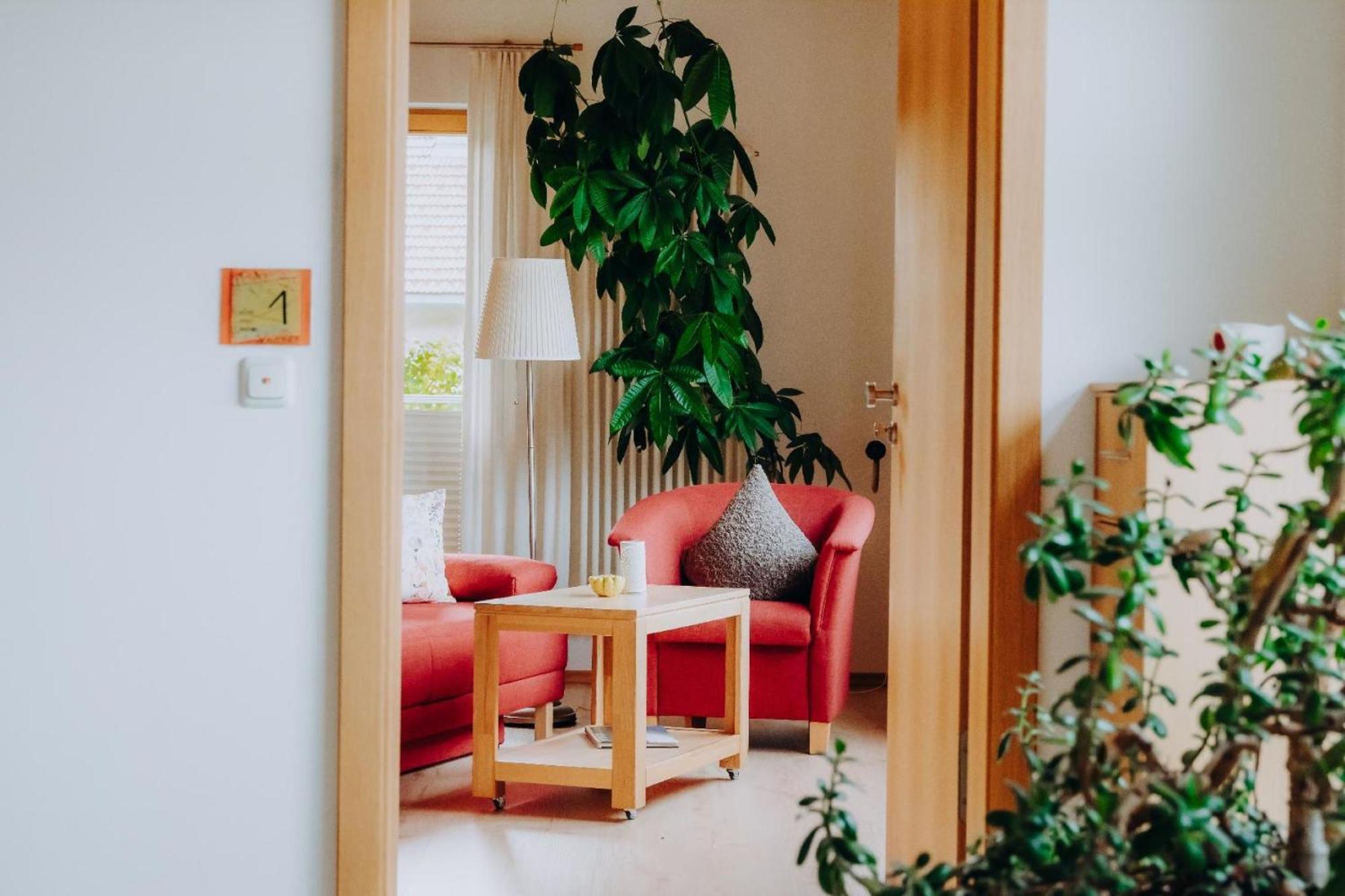 ホテル Lindenhaus ツヴィーゼル エクステリア 写真