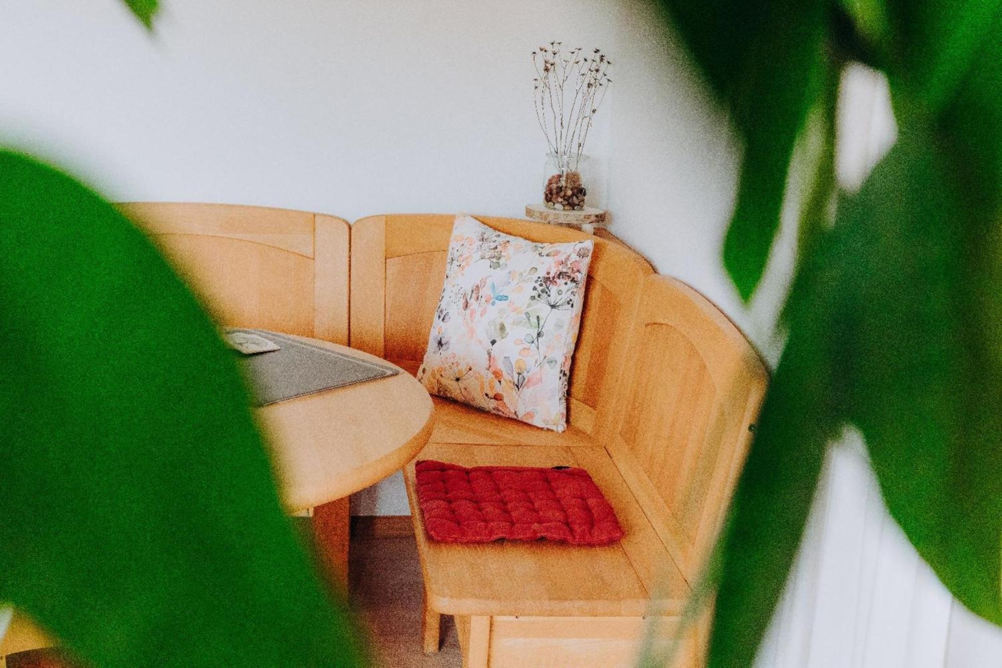 ホテル Lindenhaus ツヴィーゼル エクステリア 写真